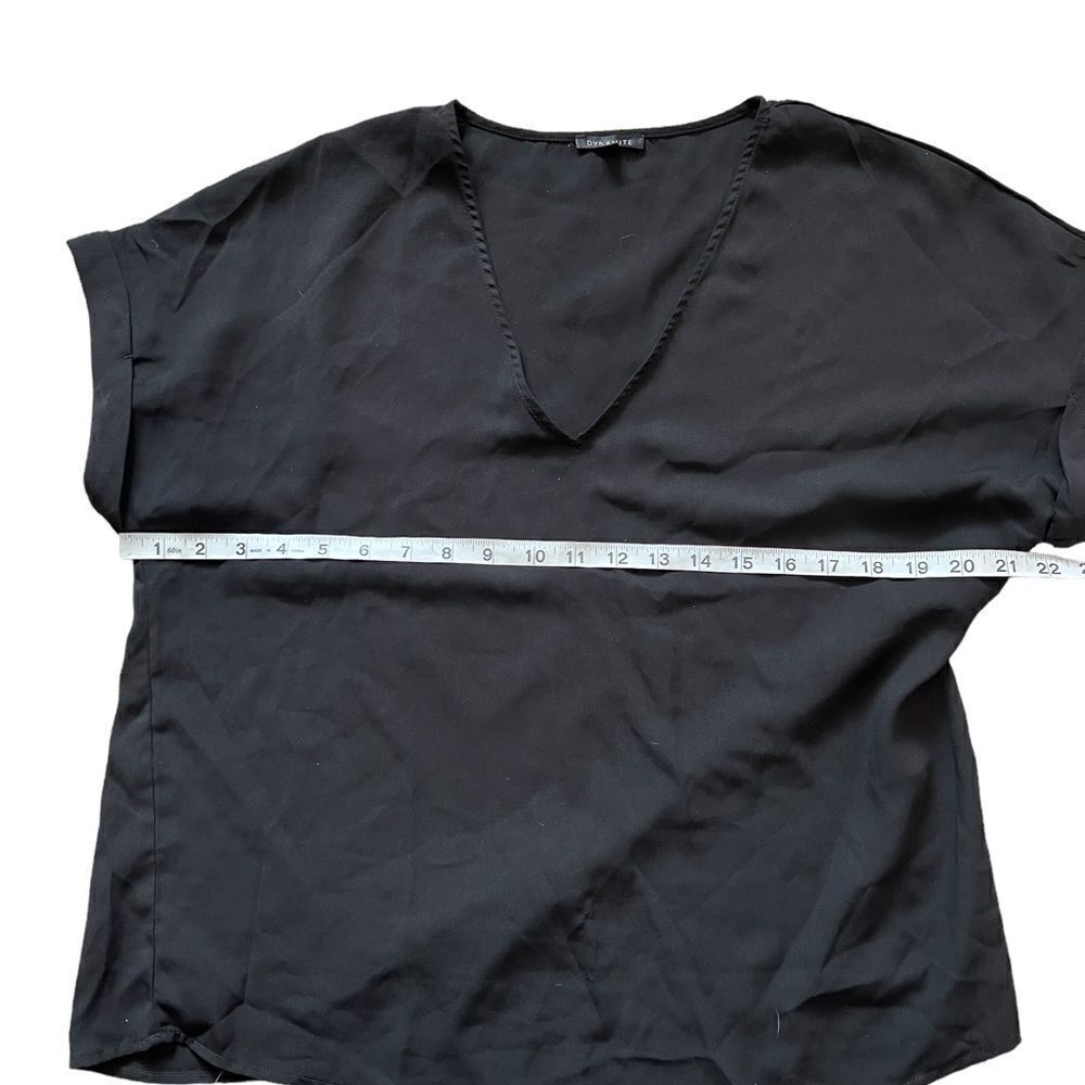 Dynamite Black V Neck Dressy Blouse Top Short Sleeve Workwear Medium - Picture 7 of 9